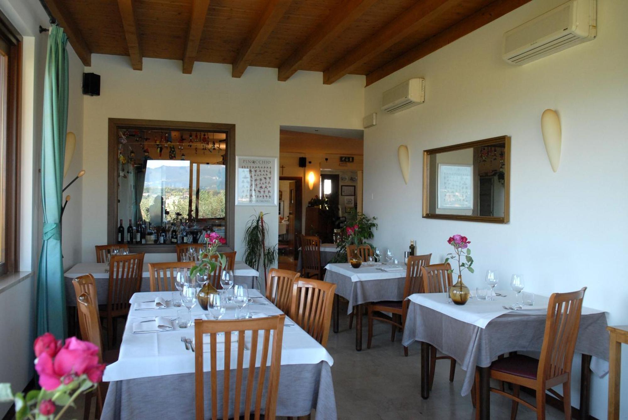 Locanda Da Vittorio マネルバ・デル・ガルダ エクステリア 写真
